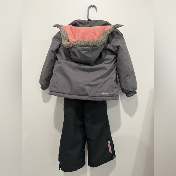 ❤️‍🔥 OshKosh Girls 5T Snowsuit Winter Jacket Ski Pants - Picture 2 of 5